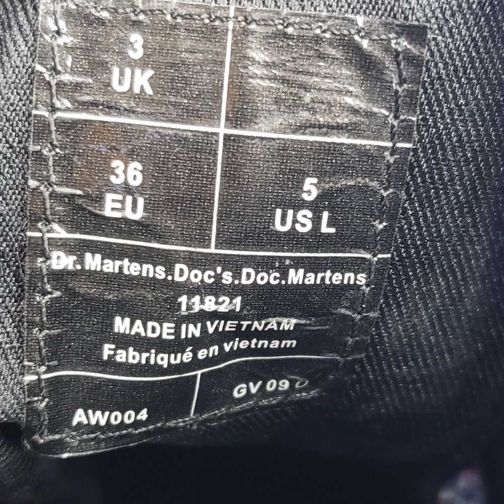 Dr. Martens Black Floral Combat Victorian Rare Boots - Picture 6 of 10